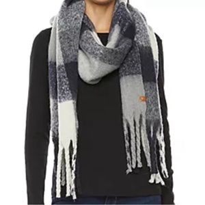 FRYE AND CO. Blanket Checker Checked Blanket Cold Weather Scarf